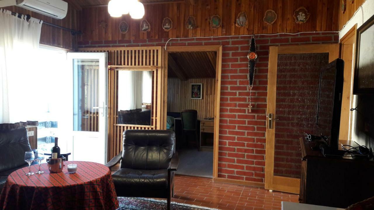 Mica Appartement Senj  Buitenkant foto