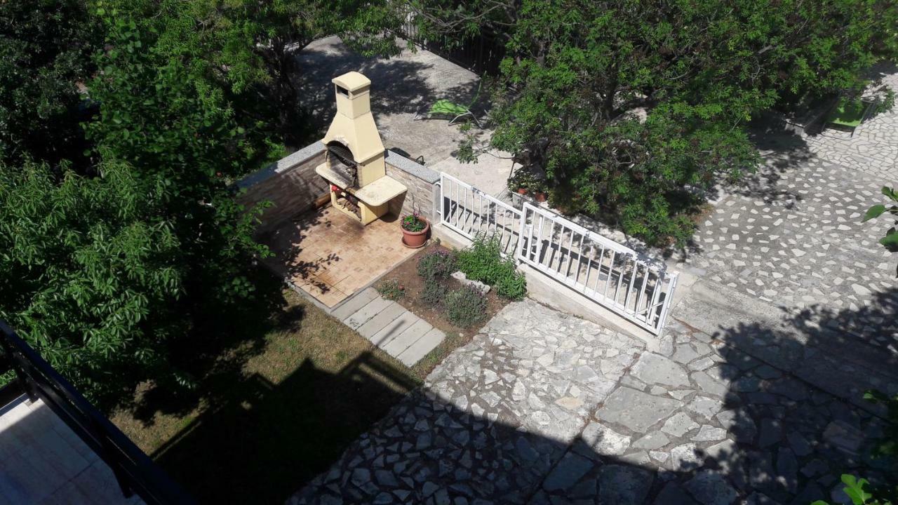 Mica Appartement Senj  Buitenkant foto